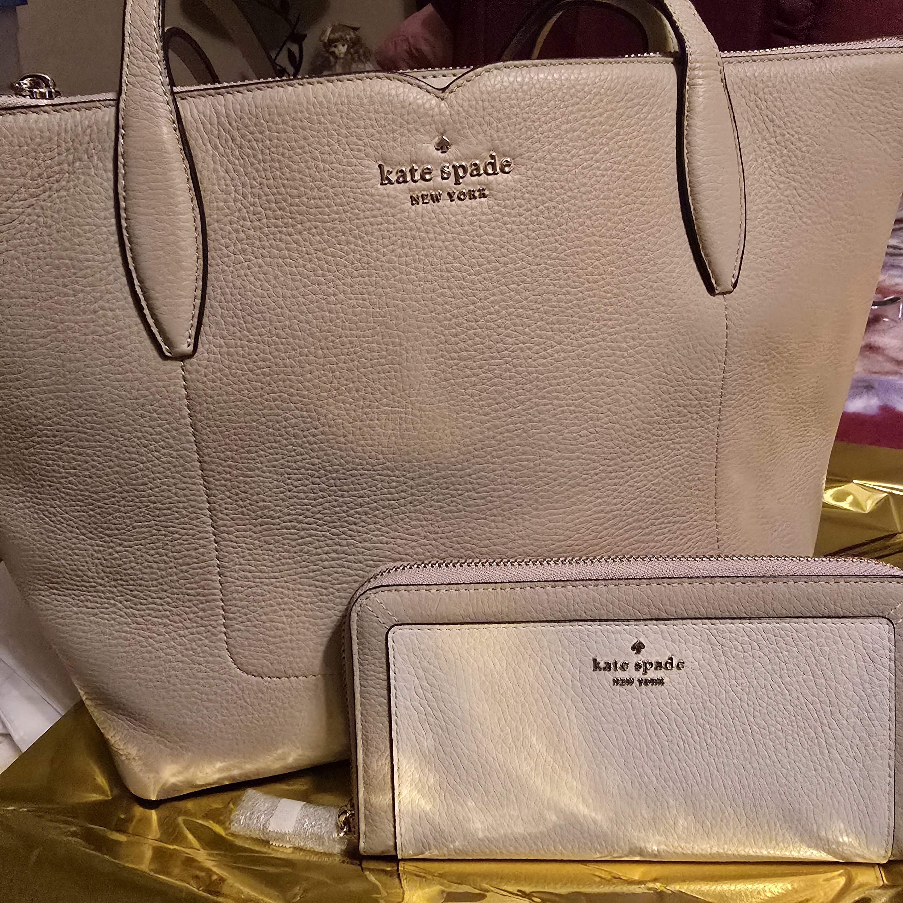Kate Spade Beige Tote And Wallet Set
